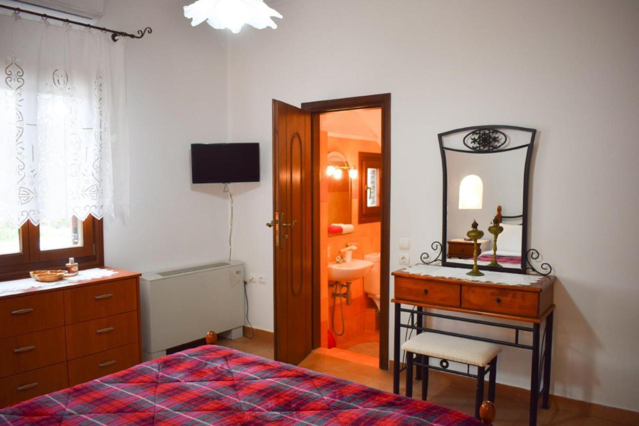 Sunshine House For 9, Cozy Set Up,Verandas, Sea View. Karterados  Luaran gambar