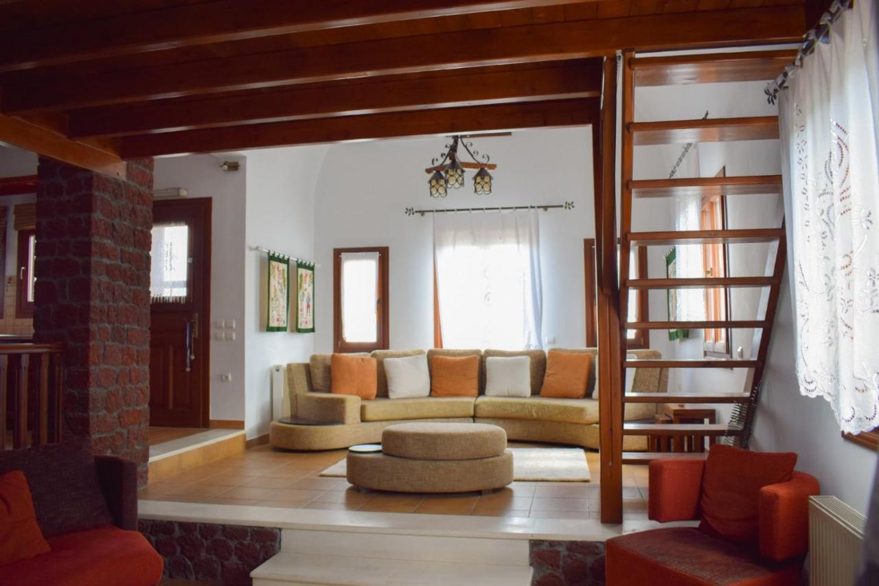 Sunshine House For 9, Cozy Set Up,Verandas, Sea View. Karterados  Luaran gambar