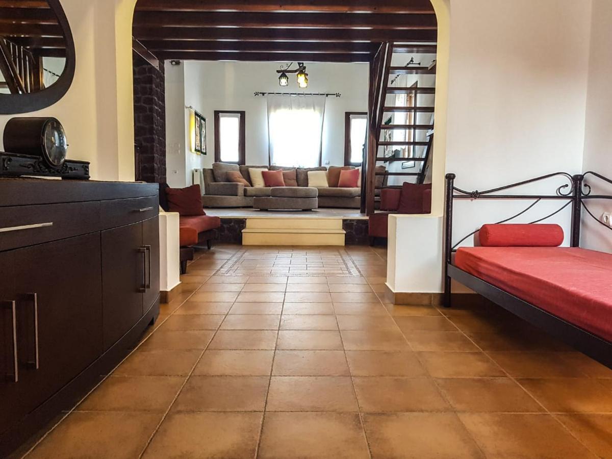 Sunshine House For 9, Cozy Set Up,Verandas, Sea View. Karterados  Luaran gambar