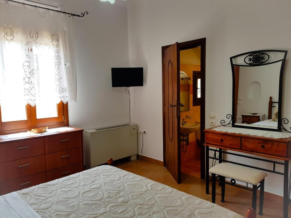 Sunshine House For 9, Cozy Set Up,Verandas, Sea View. Karterados  Luaran gambar