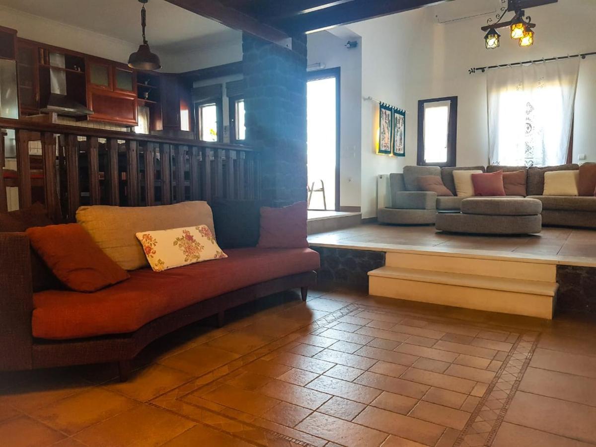 Sunshine House For 9, Cozy Set Up,Verandas, Sea View. Karterados  Luaran gambar