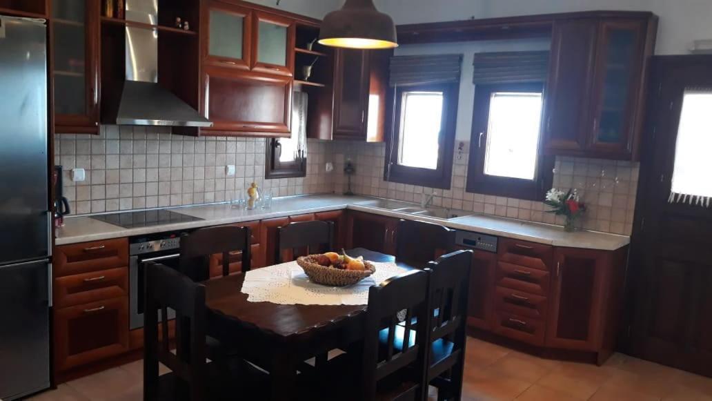 Sunshine House For 9, Cozy Set Up,Verandas, Sea View. Karterados  Luaran gambar